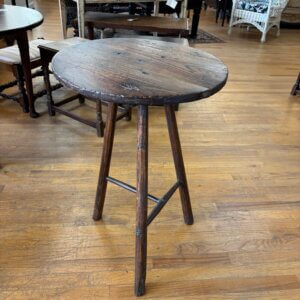 KN2.  English Cricket Table c1890