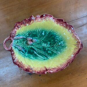 Majolica leaf plate #KN118