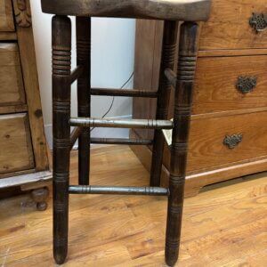 #KM120 English Bum Stool